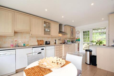 Kitchendp_dp_9950375.jpg