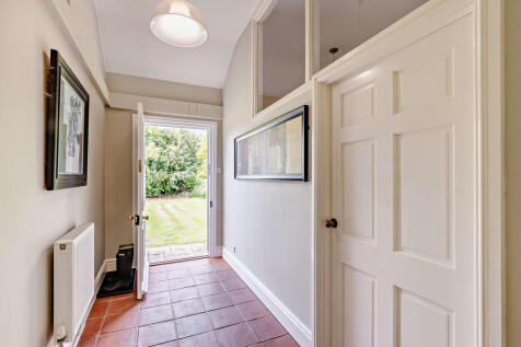 8649885-interior5...