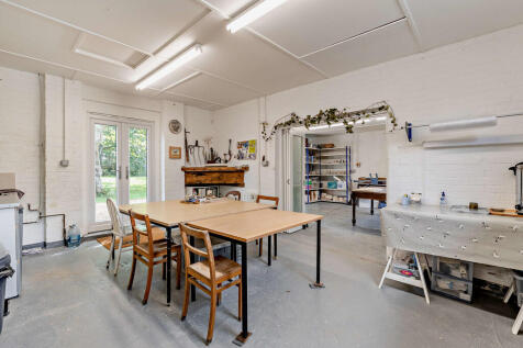 8649885-interior4...