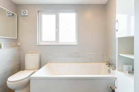 bathrooms-4.jpg
