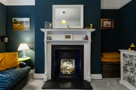tv room-2.jpg