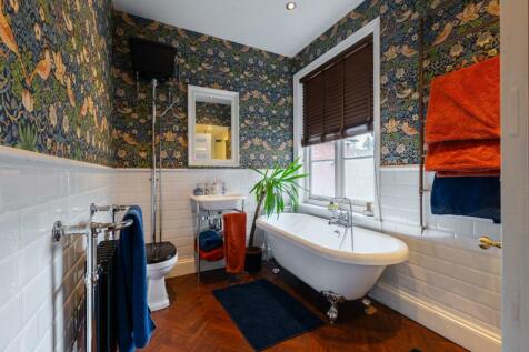 bathroom-1.jpg