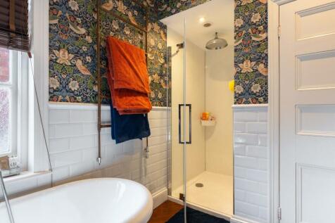bathroom-3.jpg