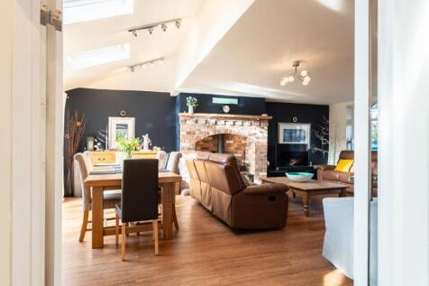 living room-1.jpg