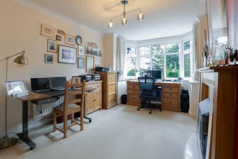 sitting room-2.jpg