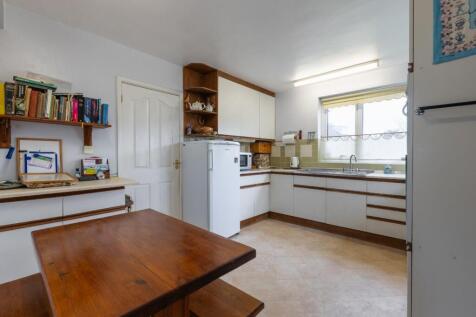 kitchen-1.jpg