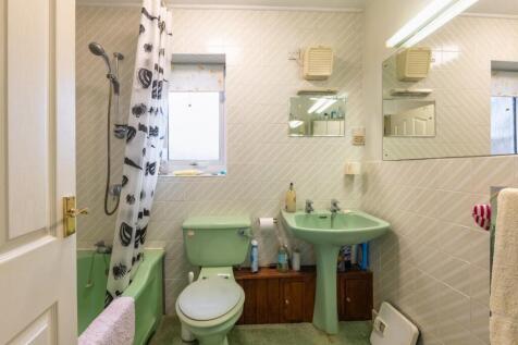 bathroom-1.jpg