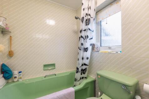 bathroom-2.jpg