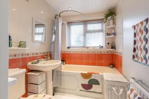 bathroom-1.jpg