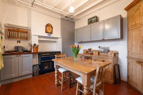 kitchen-1.jpg