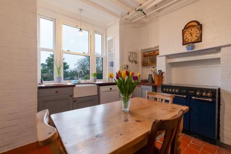 kitchen-2.jpg