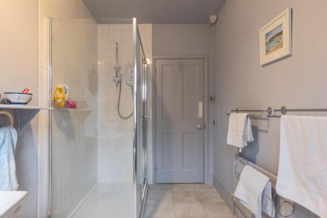 bathroom-3.jpg