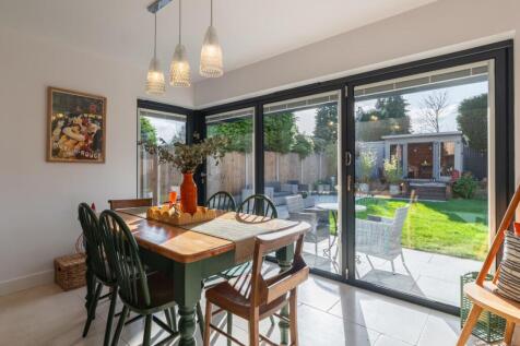 FABULOUS OPEN PLAN KITCHEN/FAMILY ROOM