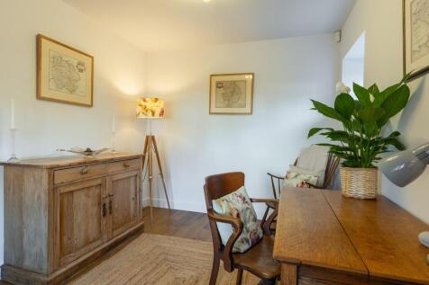 STUDY/FAMILY ROOM