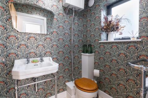 CLOAKROOM/WC