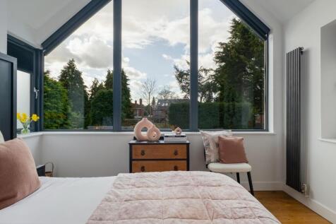 BEDROOM AREA (REAR)