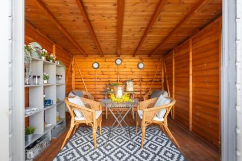 SUMMER HOUSE