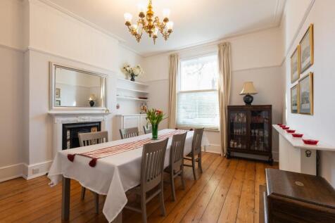 dining room-4.jpg