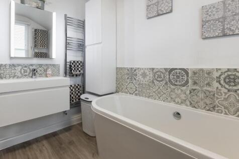 bathroom-2.jpg