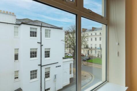 new living room-3.jpg