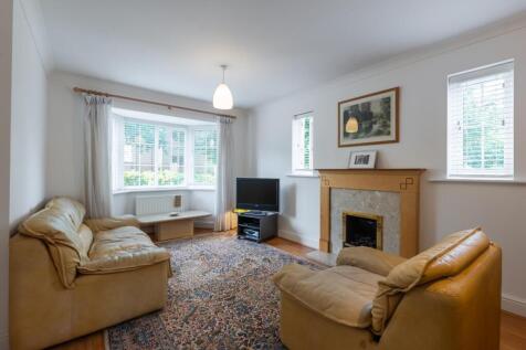 living room-2.jpg
