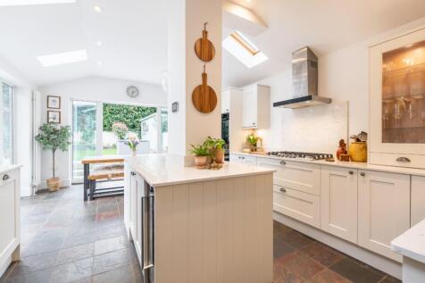 kitchen-1.jpg