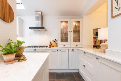 kitchen-3.jpg