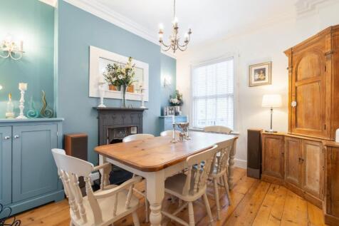 dining room-1.jpg