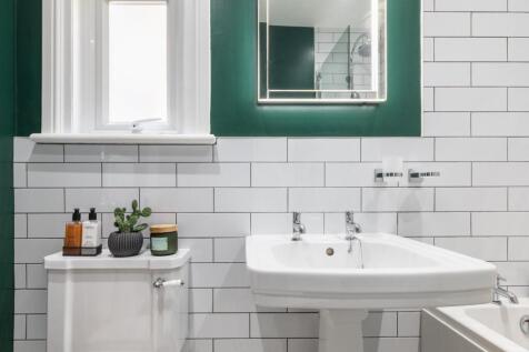 bathroom-2.jpg
