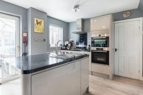 kitchen-2.jpg
