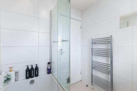 bathroom-2.jpg