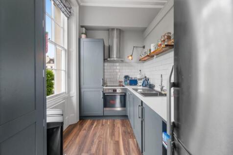 kitchen 1.jpg