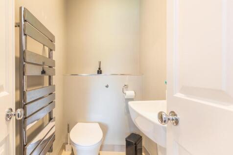 en suite 1.jpg