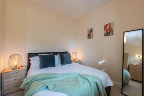 BEDROOMS-1.jpg