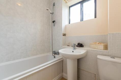 BATHROOMS-3.jpg
