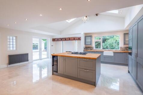 kitchen 1.jpg
