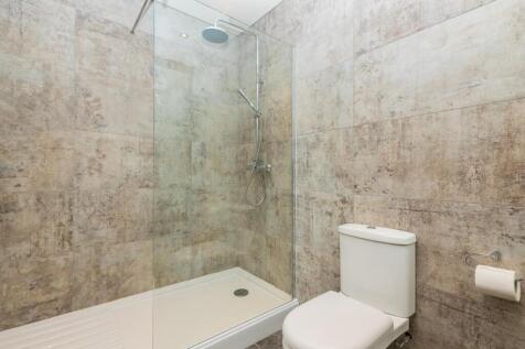 bathrooms 2.jpg