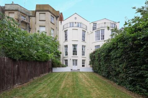 Flat 1 at 10-12 Portland Place CV32-15.jpg