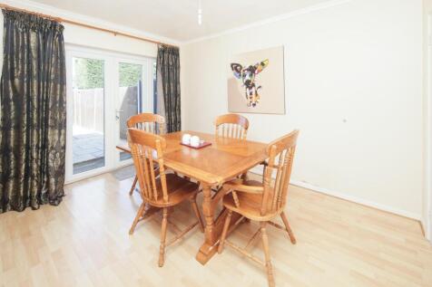 10 Severn Close-11.jpg
