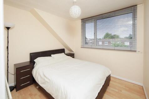 10 Severn Close-3.jpg