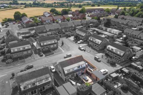 10 Severn Close aerial-5bw.jpg