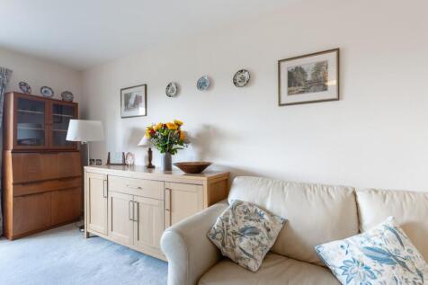 lounge-4.jpg