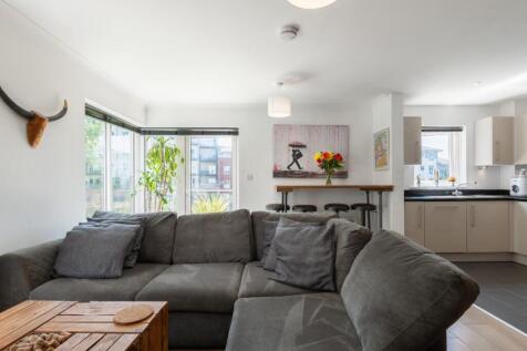 lounge-4.jpg