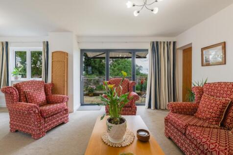 lounge-4.jpg