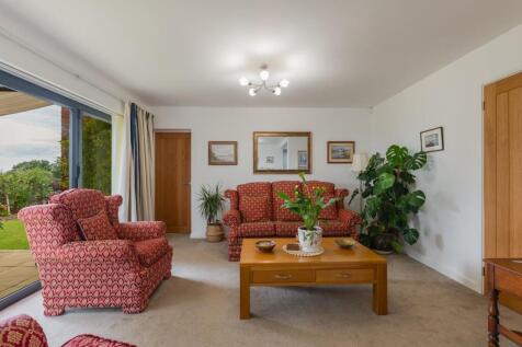 lounge-3.jpg