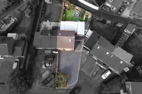 13 East Dene AERIAL-5bw.jpg