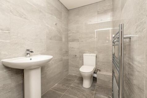 bathrooms 4.jpg