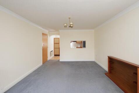 7 Oakfield House CV32-8.jpg
