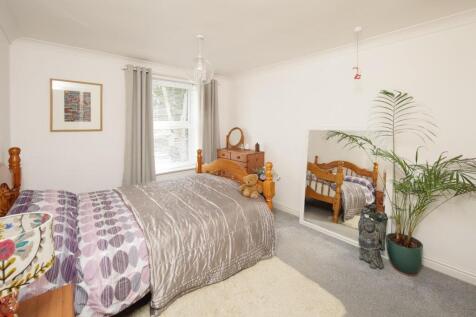 26 Oakfield House CV32-9.jpg