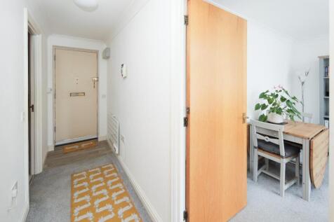26 Oakfield House CV32-12.jpg